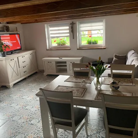 Kır Evi Ceglany Domek *